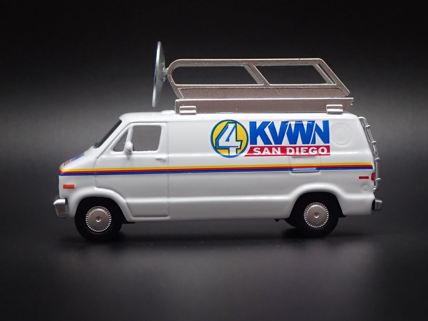 1977 77 DODGE B100 ANCHORMAN SAN DIEGO NEWS VAN 1:64 SCALE DIECAST MODEL CAR