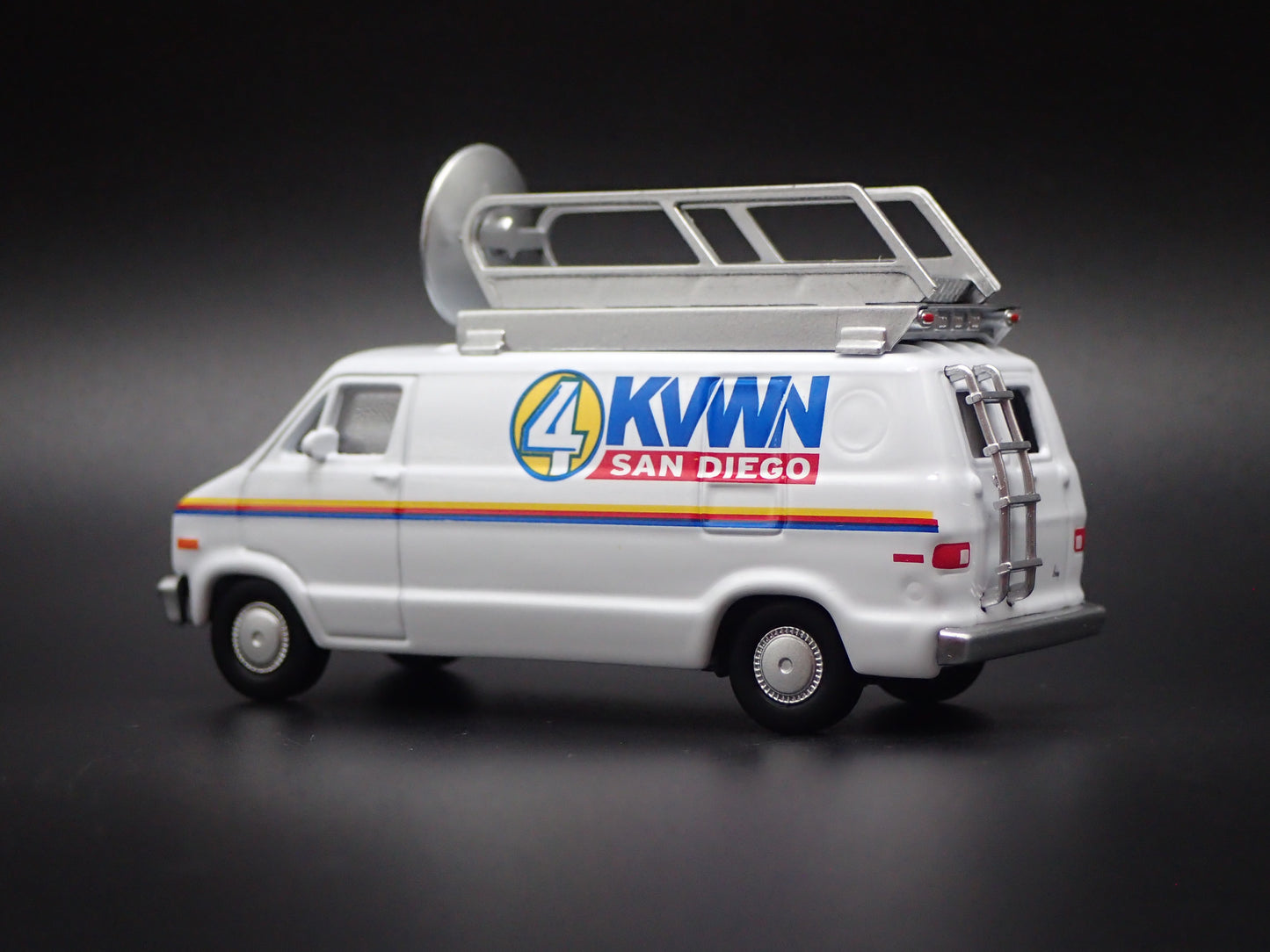 1977 77 DODGE B100 ANCHORMAN SAN DIEGO NEWS VAN 1:64 SCALE DIECAST MODEL CAR