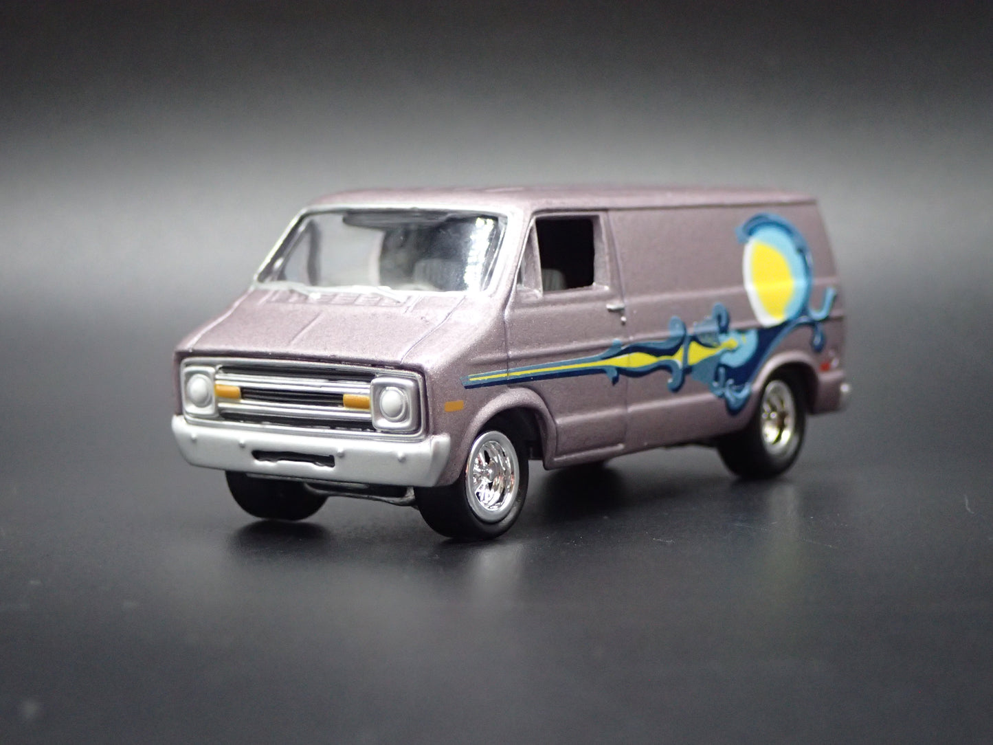 1971-1978 DODGE D100 STREET VAN 1/64 SCALE COLLECTIBLE DIORAMA DIECAST MODEL CAR
