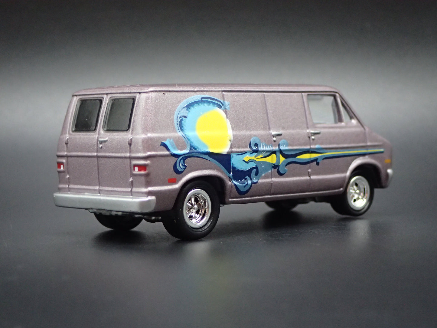 1971-1978 DODGE D100 STREET VAN 1/64 SCALE COLLECTIBLE DIORAMA DIECAST MODEL CAR