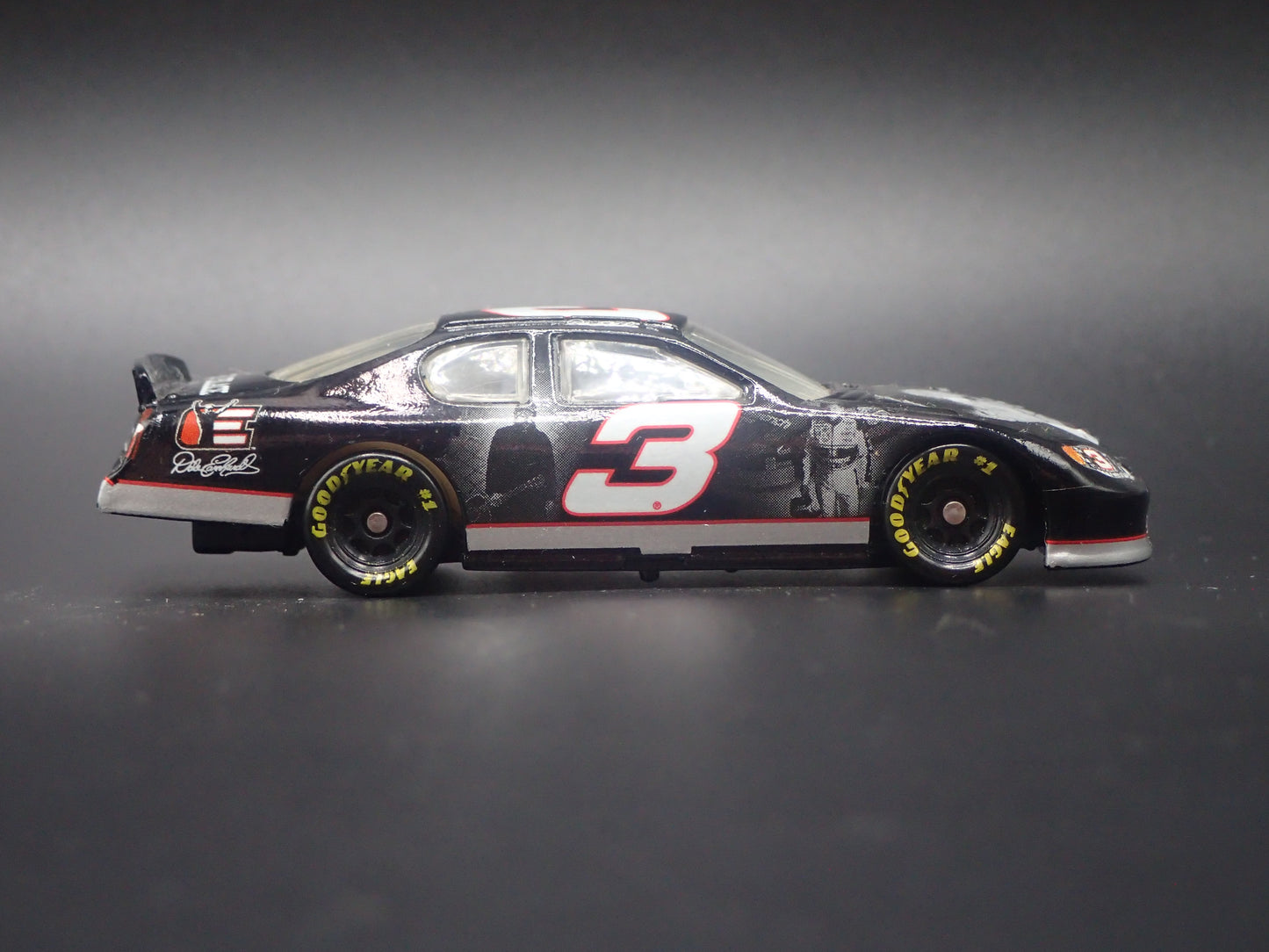 CHEVROLET MONTE CARLO 3 DALE EARNHARDT JOHNNY CASH NASCAR 1:64 SCALE DIECAST MODEL CAR