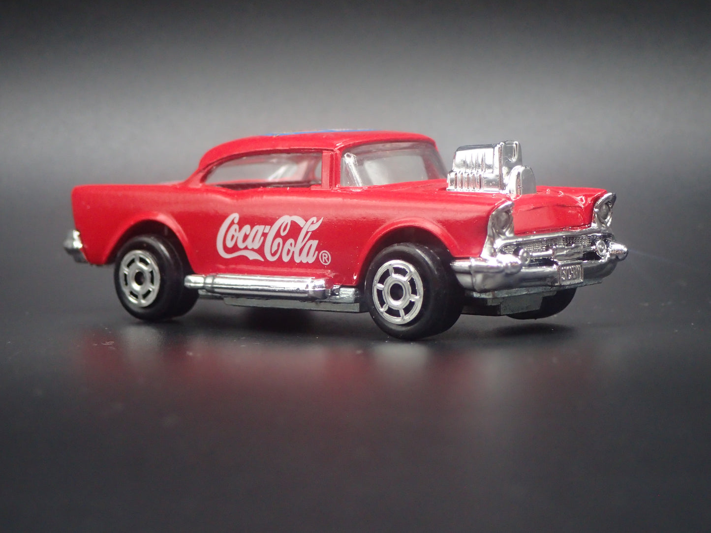 1957 CHEVROLET CHEVY BEL AIR COCA-COLA 1:64 SCALE COLLECTIBLE DIECAST MODEL CAR