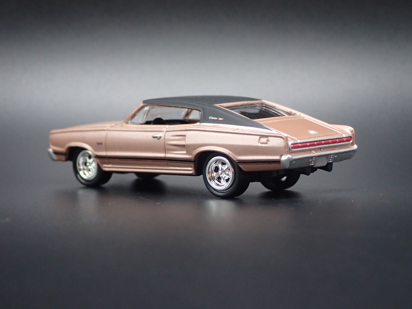 1967 67 DODGE CHARGER 1:64 SCALE COLLECTIBLE DIORAMA DIECAST MODEL CAR
