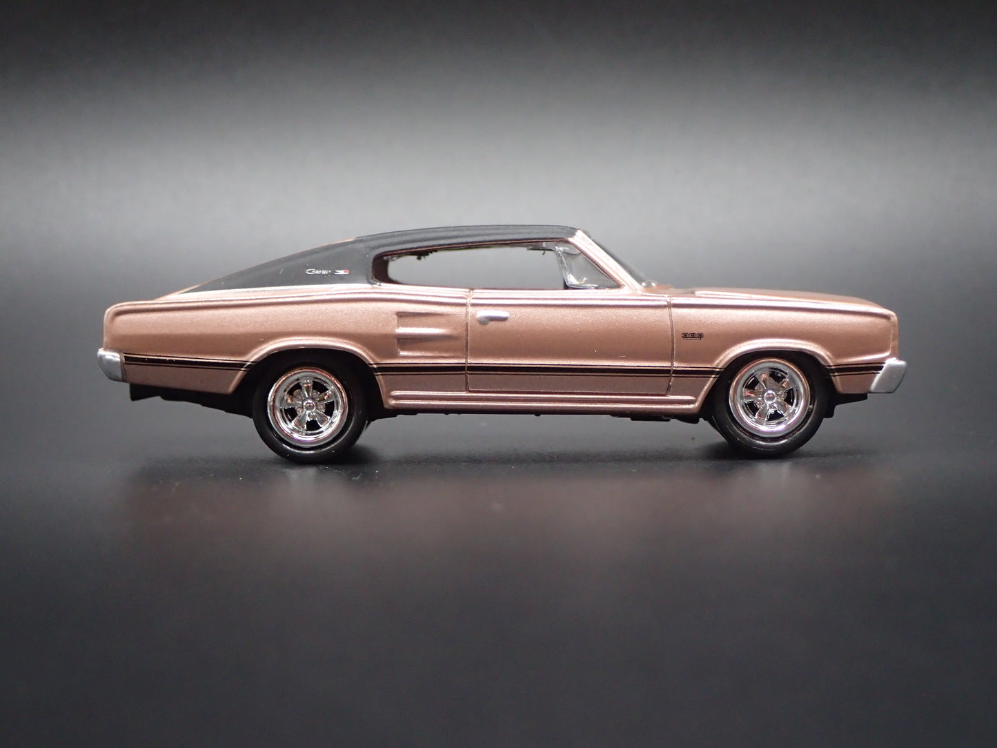 1967 67 DODGE CHARGER 1:64 SCALE COLLECTIBLE DIORAMA DIECAST MODEL CAR