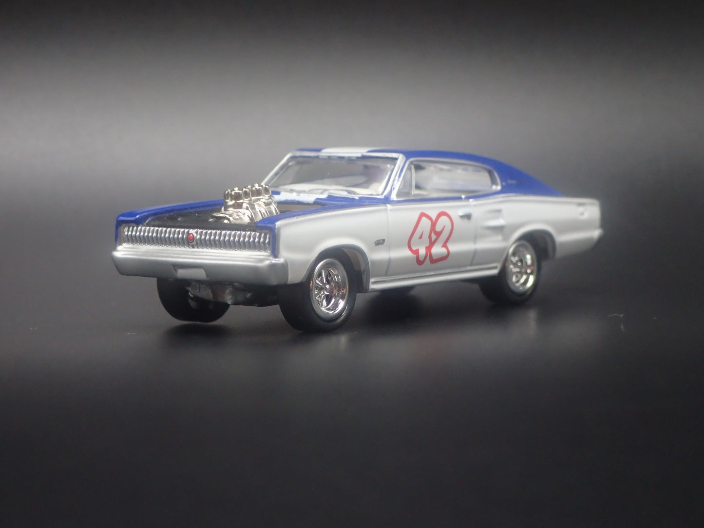 1966 66 DODGE CHARGER WHITE 1:64 SCALE COLLECTIBLE DIORAMA DIECAST MODEL CAR