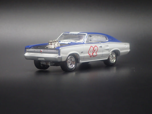 1966 66 DODGE CHARGER WHITE 1:64 SCALE COLLECTIBLE DIORAMA DIECAST MODEL CAR