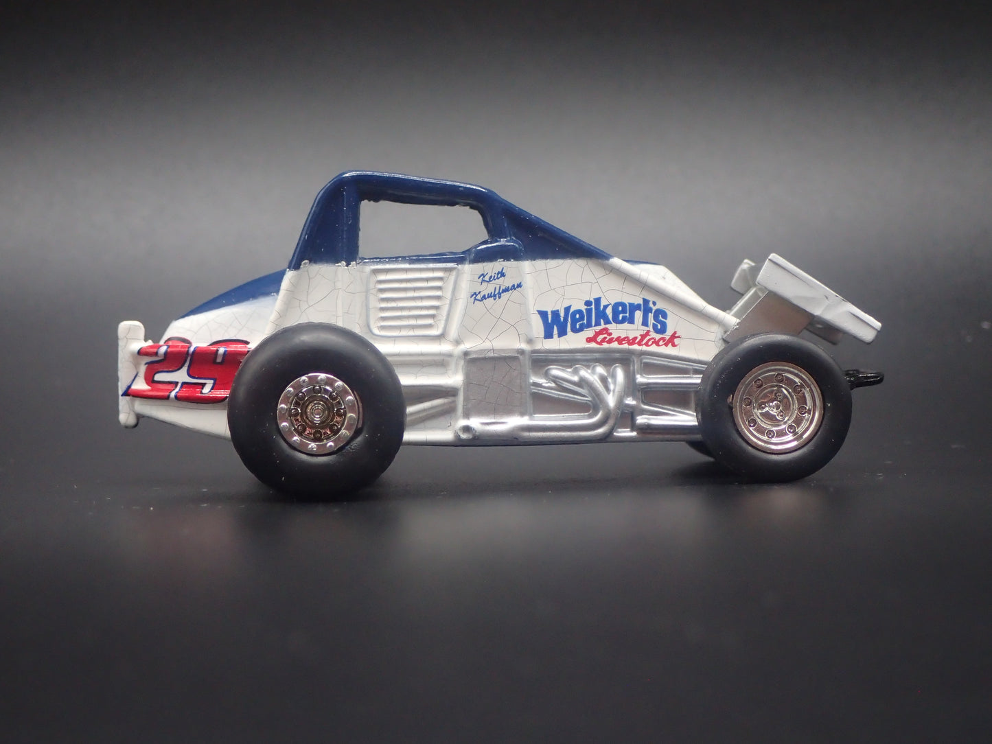 WORLD OF OUTLAWS SPRINT CAR #29 KEITH KAUFFMAN 1:64 SCALE DIORAMA DIECAST MODEL CAR