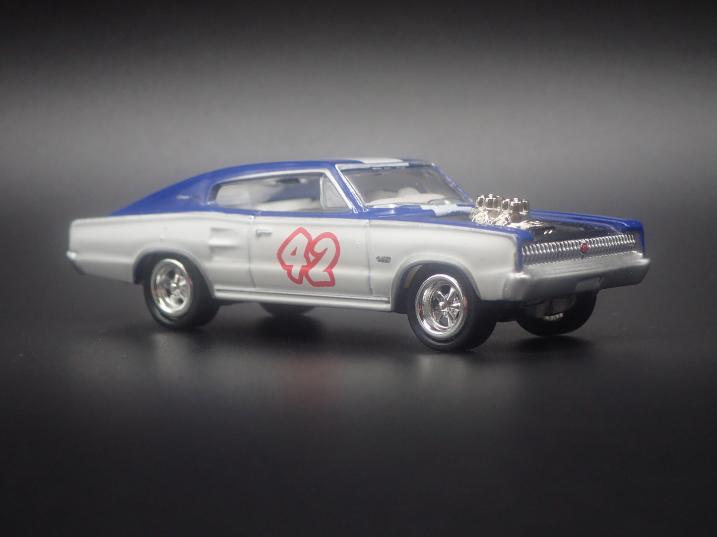 1966 66 DODGE CHARGER WHITE 1:64 SCALE COLLECTIBLE DIORAMA DIECAST MODEL CAR