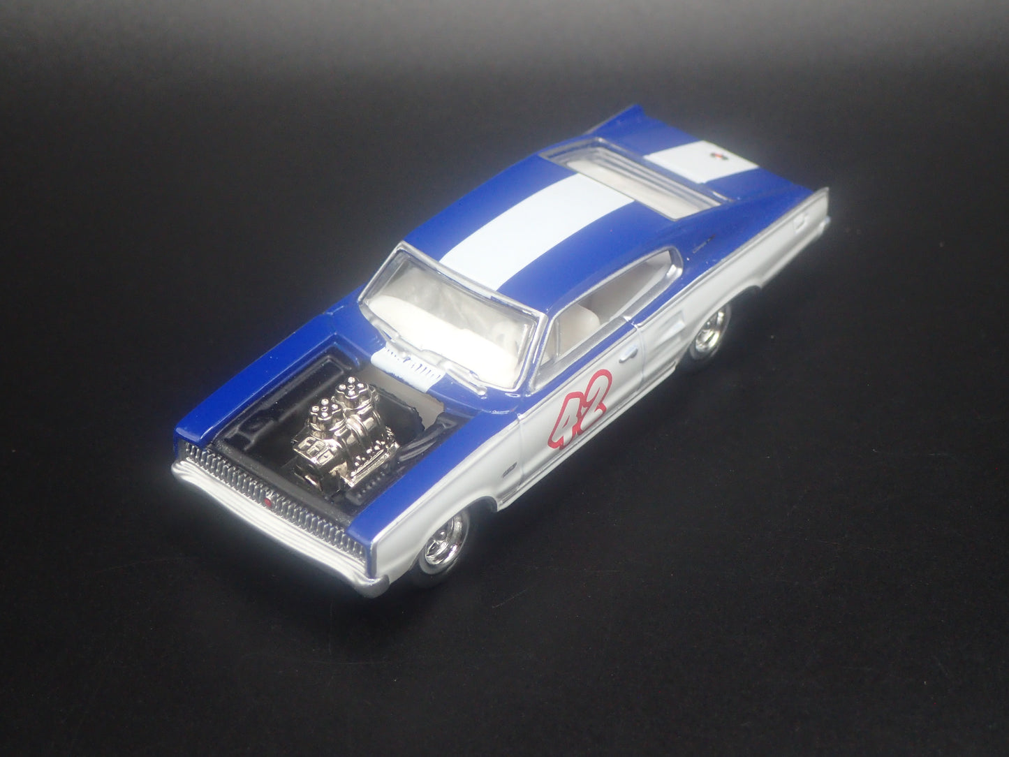 1966 66 DODGE CHARGER WHITE 1:64 SCALE COLLECTIBLE DIORAMA DIECAST MODEL CAR