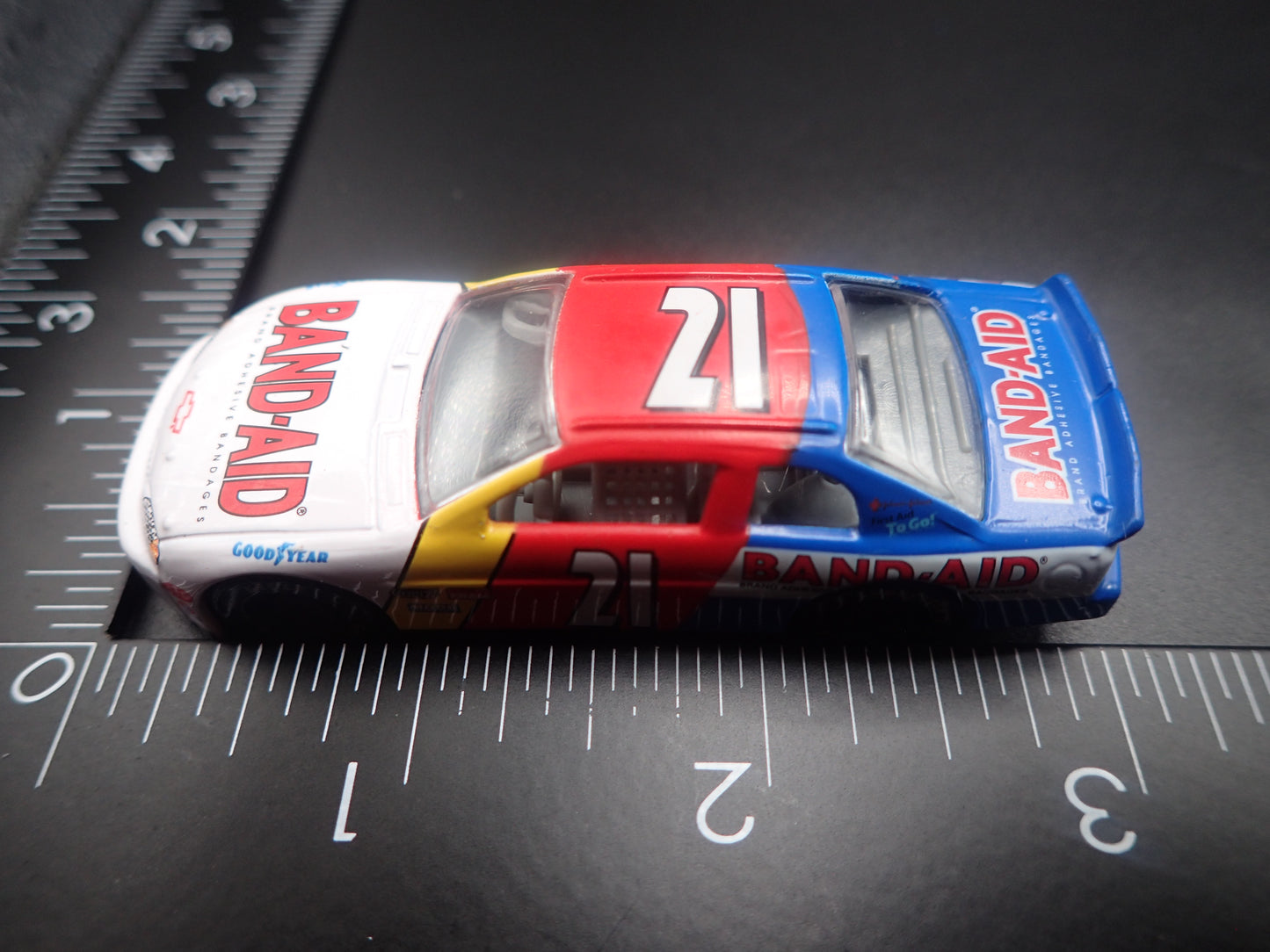 1998 CHEVY MONTE CARLO 21 MICHAEL WALTRIP BAND AID NASCAR 1:64 SCALE DIORAMA DIECAST CAR