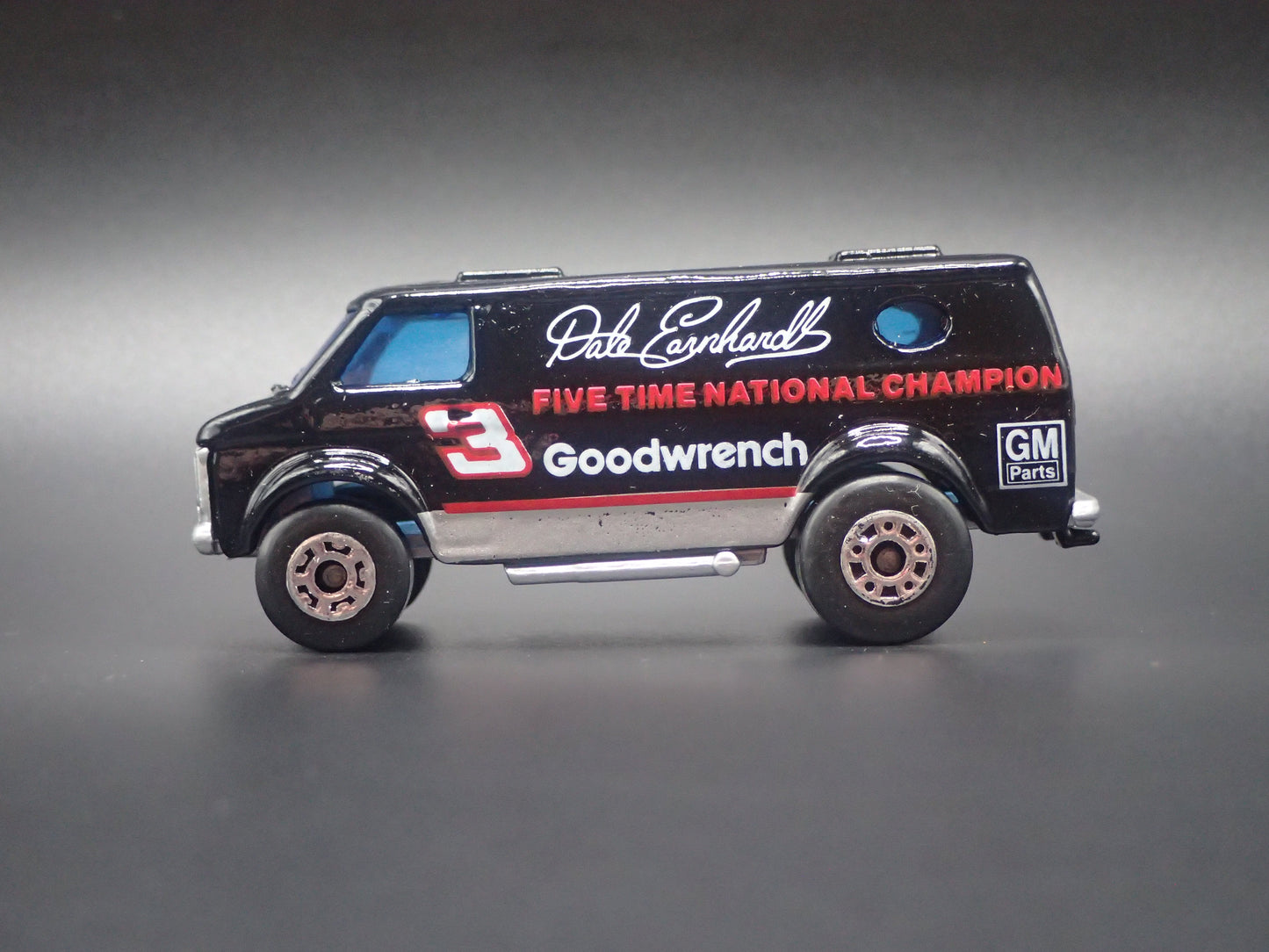 1971-1995 CHEVY CHEVROLET G20 VAN GOODWRENCH 3 EARNHARDT 1:64 SCALE DIECAST CAR