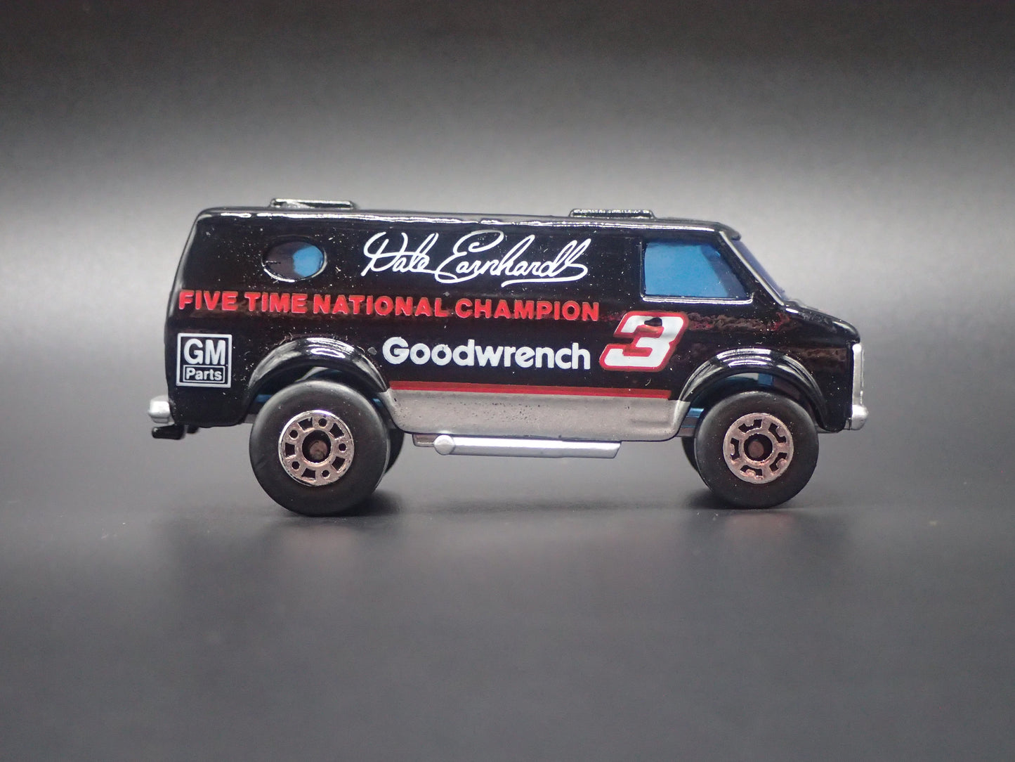 1971-1995 CHEVY CHEVROLET G20 VAN GOODWRENCH 3 EARNHARDT 1:64 SCALE DIECAST CAR