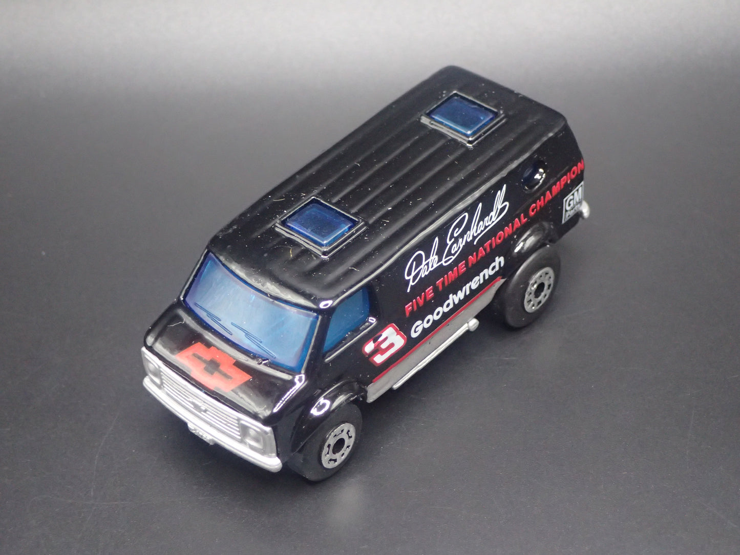 1971-1995 CHEVY CHEVROLET G20 VAN GOODWRENCH 3 EARNHARDT 1:64 SCALE DIECAST CAR
