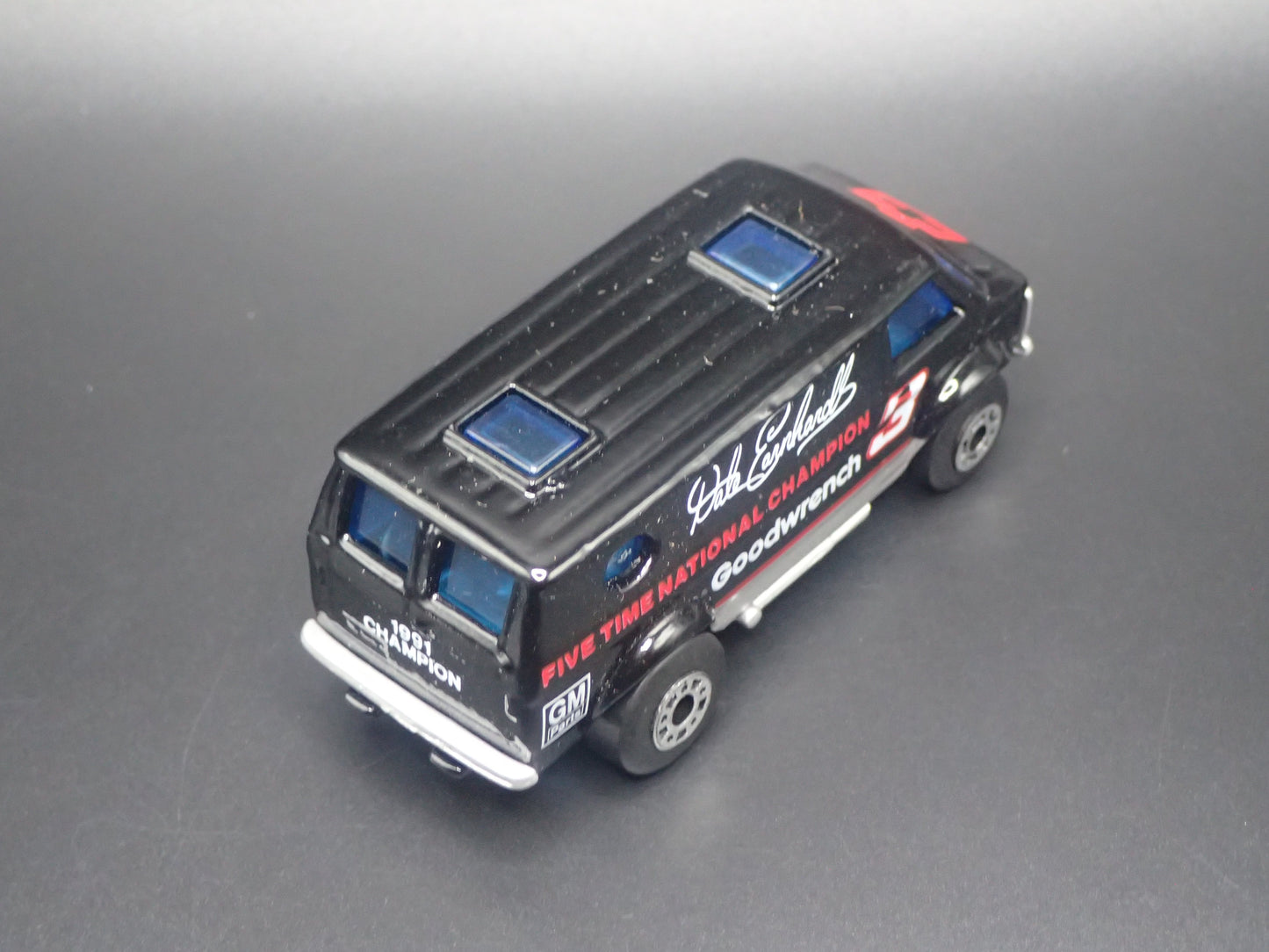 1971-1995 CHEVY CHEVROLET G20 VAN GOODWRENCH 3 EARNHARDT 1:64 SCALE DIECAST CAR