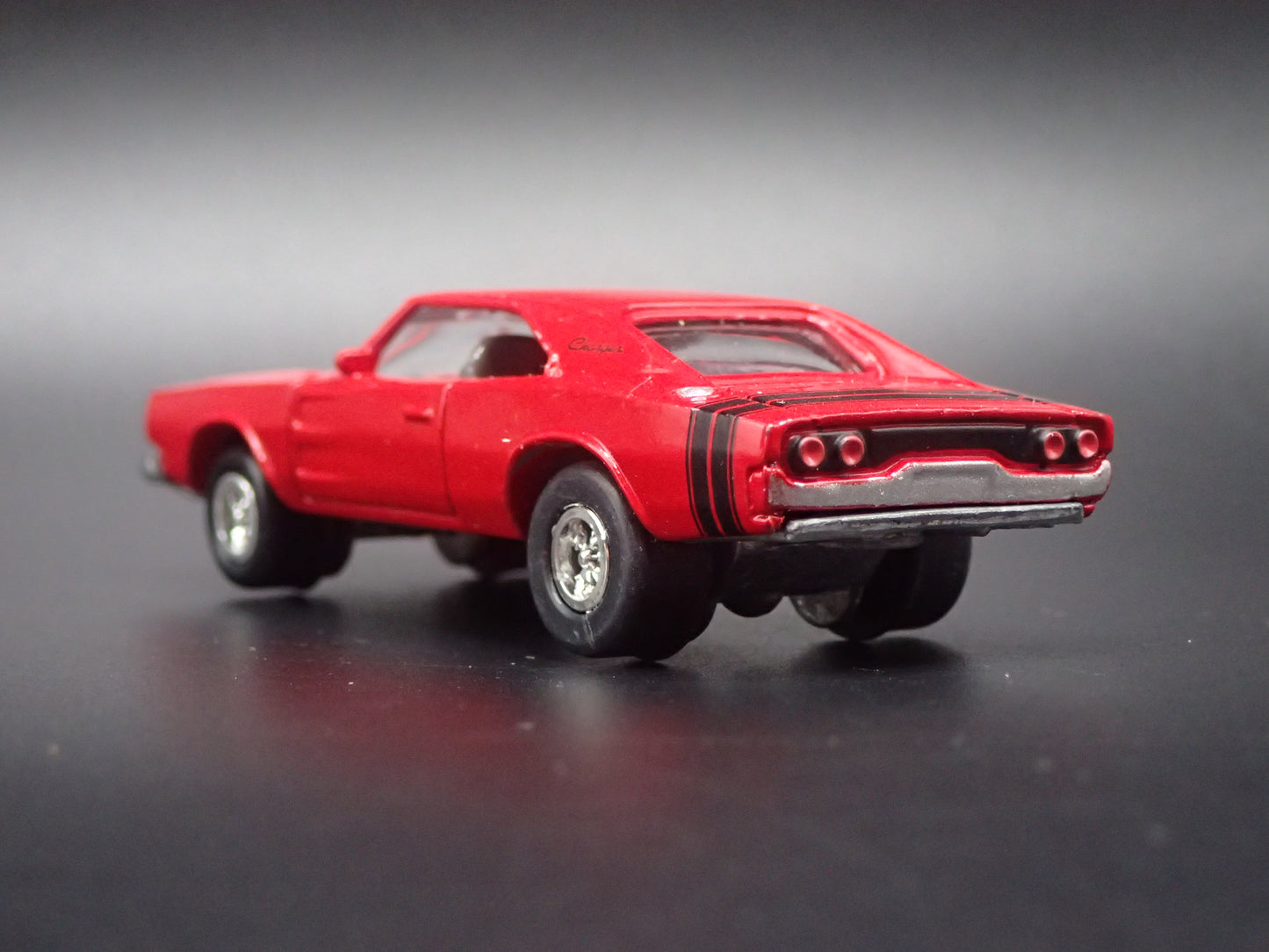 1968 68 DODGE CHARGER R/T RED 1:64 SCALE COLLECTIBLE DIORAMA DIECAST MODEL CAR