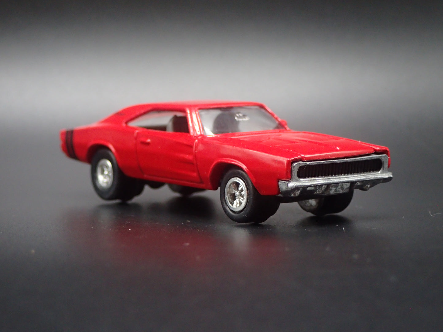 1968 68 DODGE CHARGER R/T RED 1:64 SCALE COLLECTIBLE DIORAMA DIECAST MODEL CAR