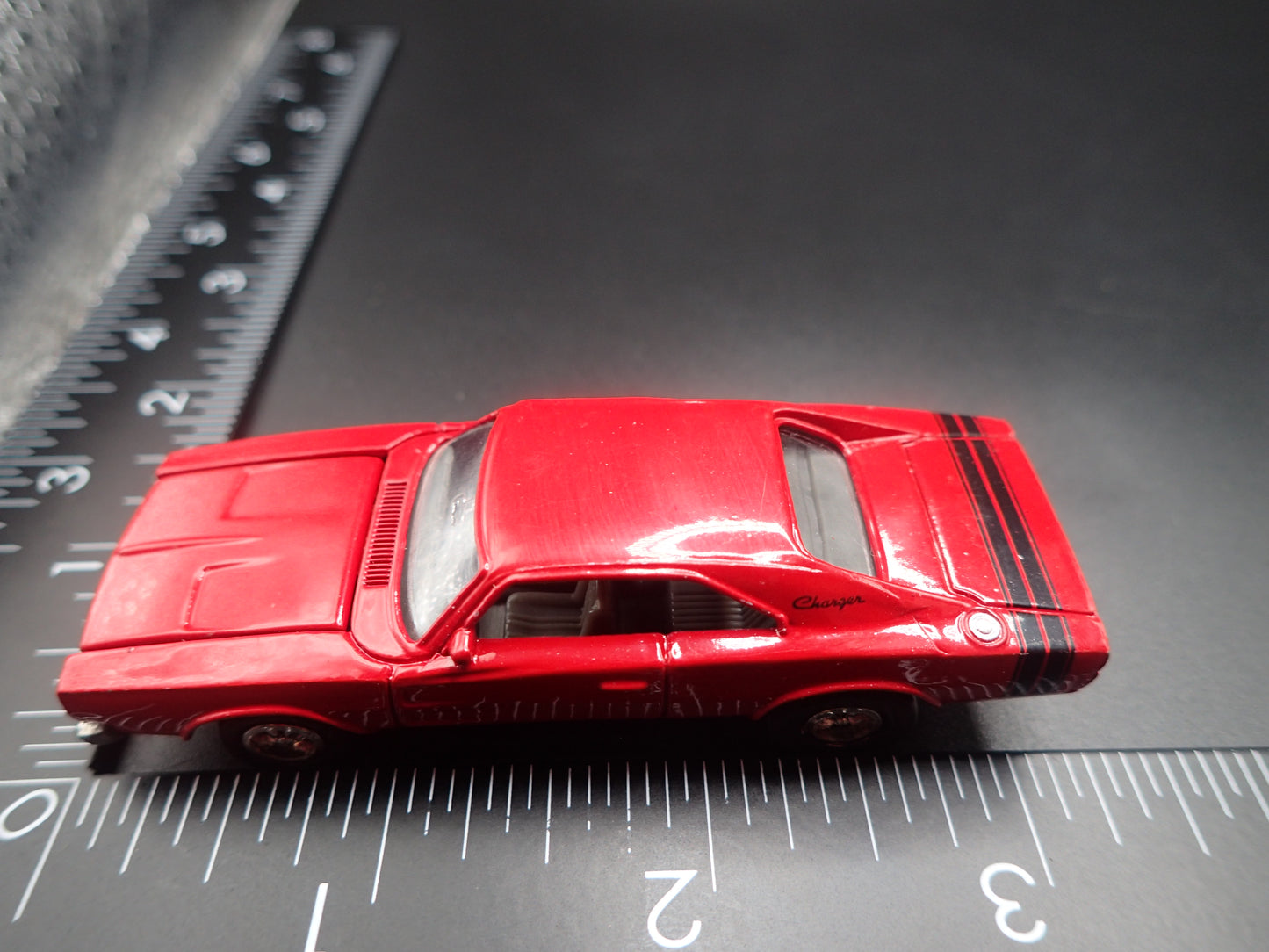 1968 68 DODGE CHARGER R/T RED 1:64 SCALE COLLECTIBLE DIORAMA DIECAST MODEL CAR