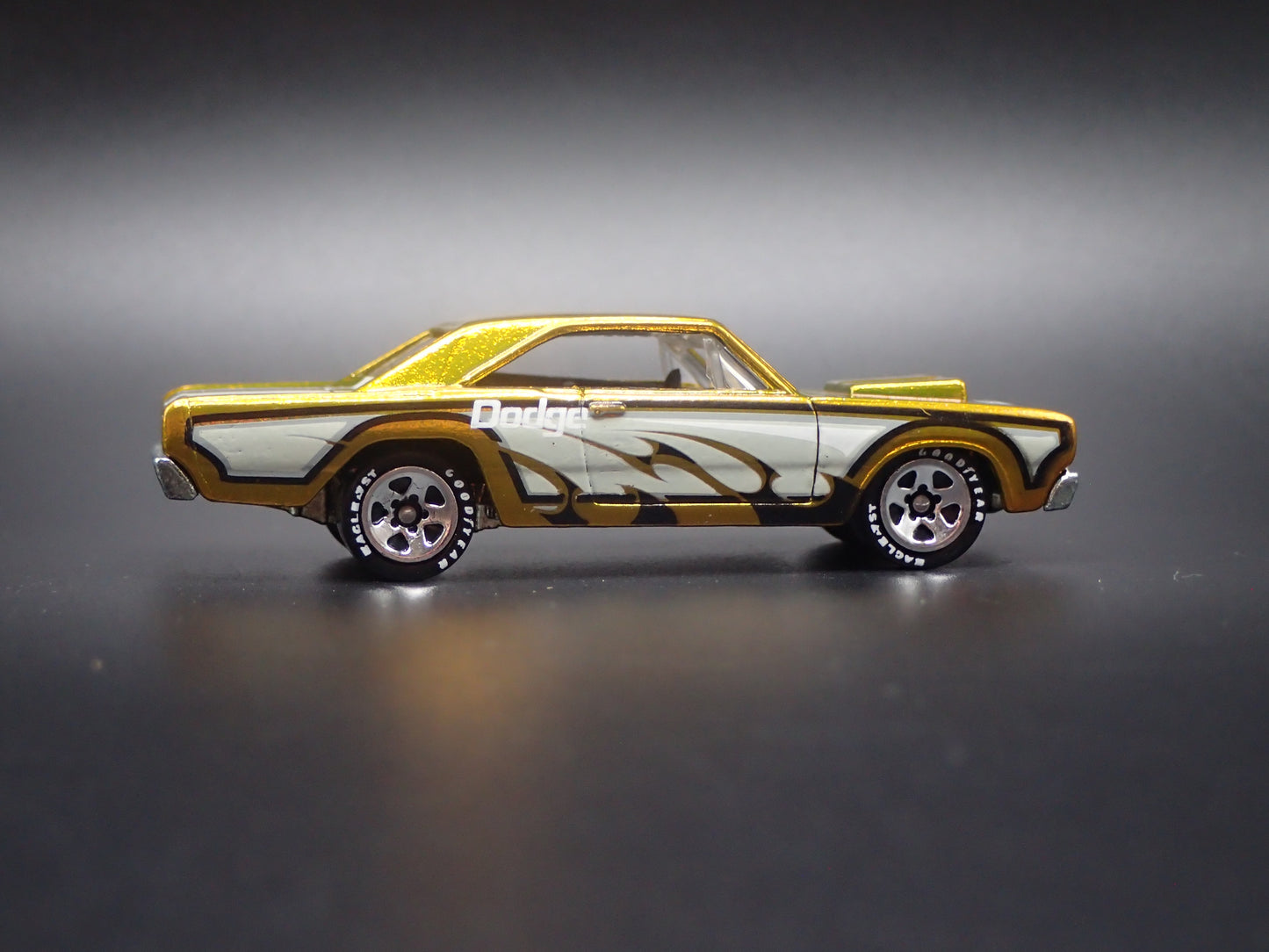 1968 DODGE DART RARE 1:64 SCALE LIMITED COLLECTIBLE DIORAMA DIECAST MODEL CAR