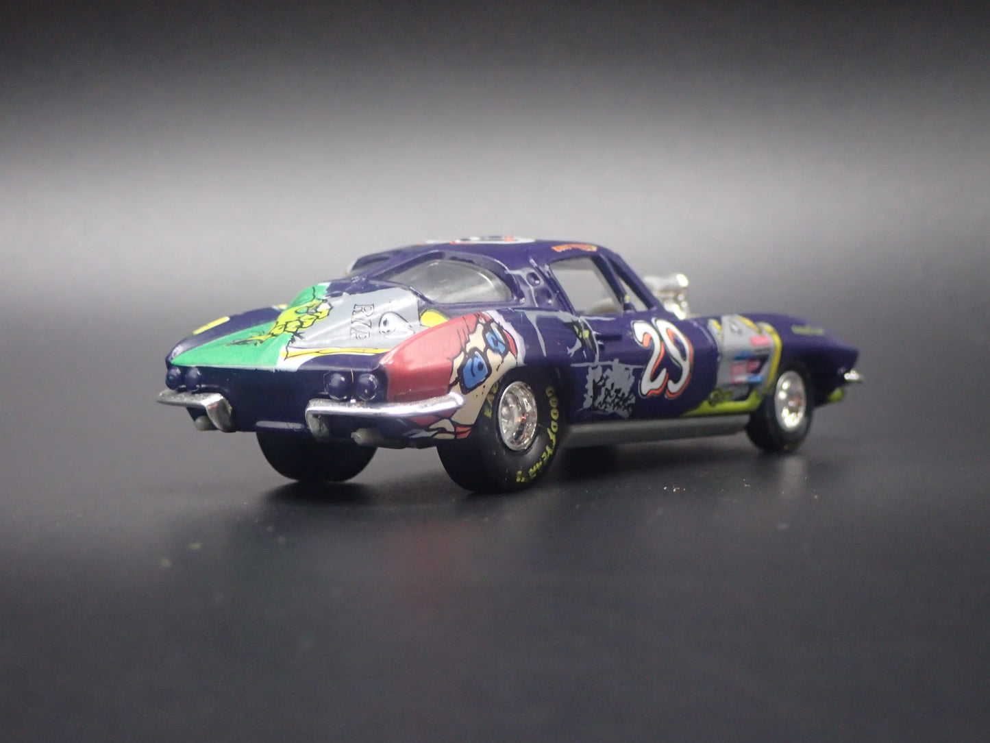 1963 CHEVROLET CORVETTE STING RAY 29 SCOOBY DOO NASCAR 1:53 SCALE DIECAST CAR
