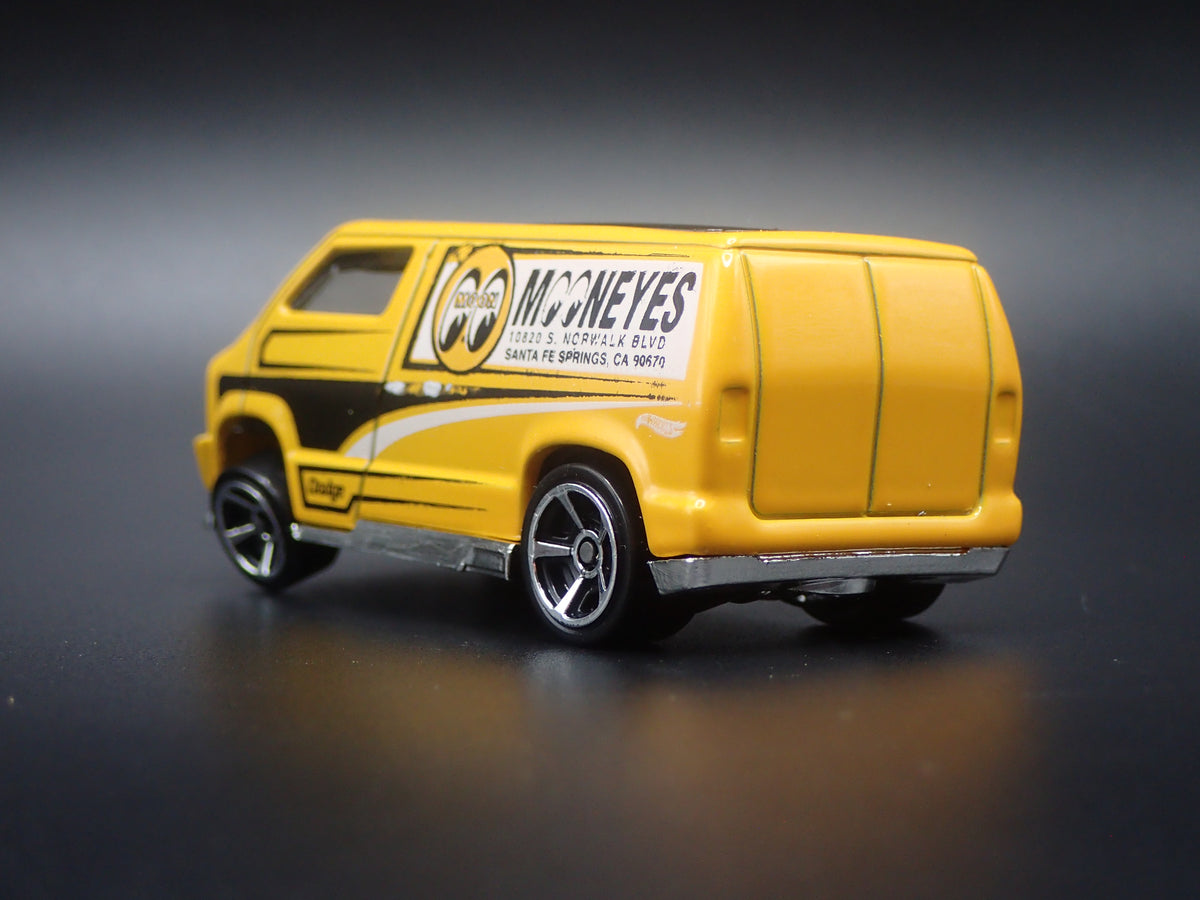 1977 77 DODGE CUSTOM VAN MOONEYES RARE 1:64 SCALE COLLECTIBLE DIECAST MODEL CAR