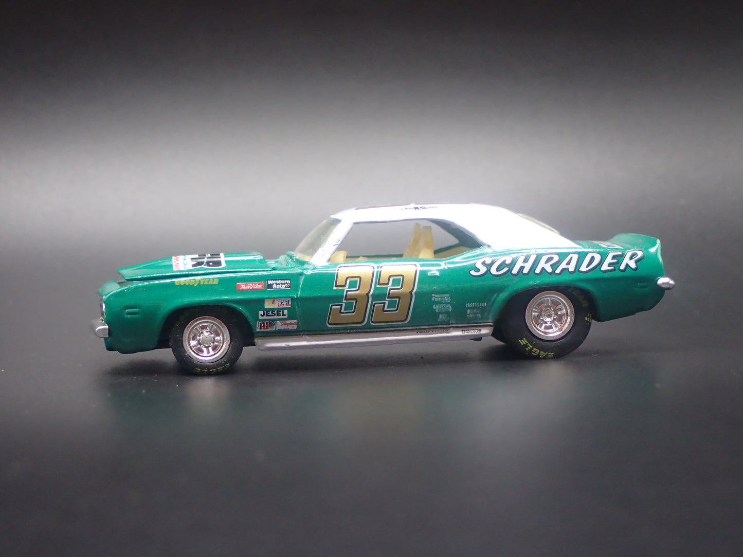 1969 CHEVROLET CHEVY CAMARO 33 KEN SCHRADER NASCAR 1:64 SCALE DIECAST CAR