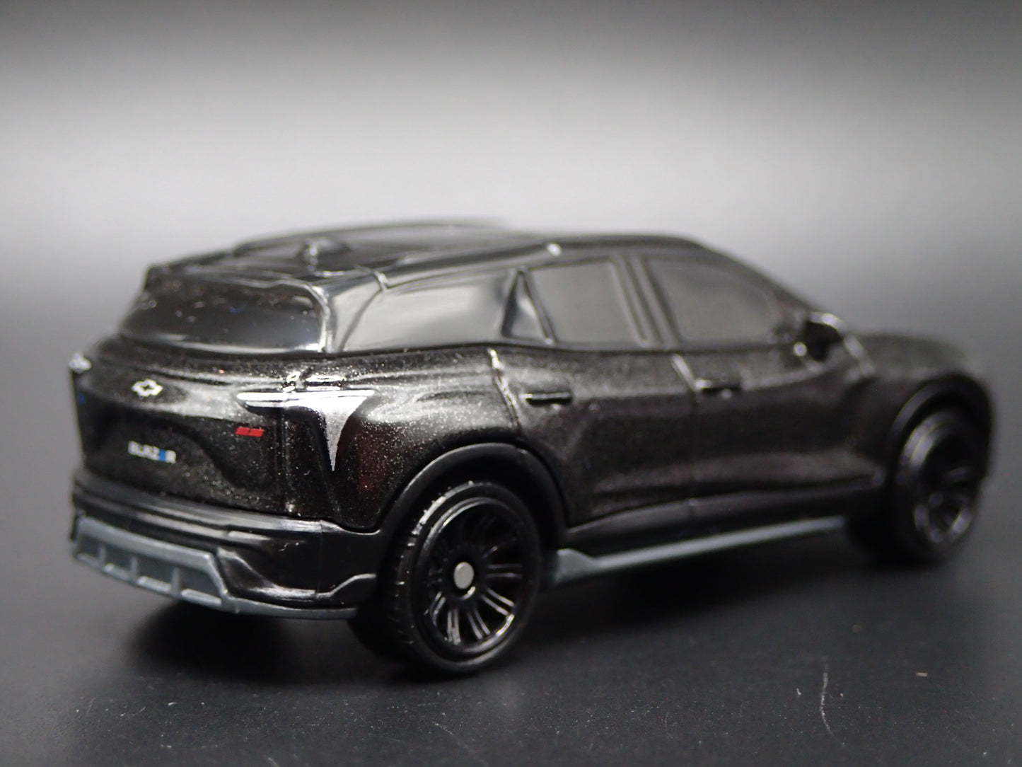 2024-2026 CHEVY CHEVROLET BLAZER EV BLACK 1:64 SCALE DIORAMA DIECAST MODEL CAR