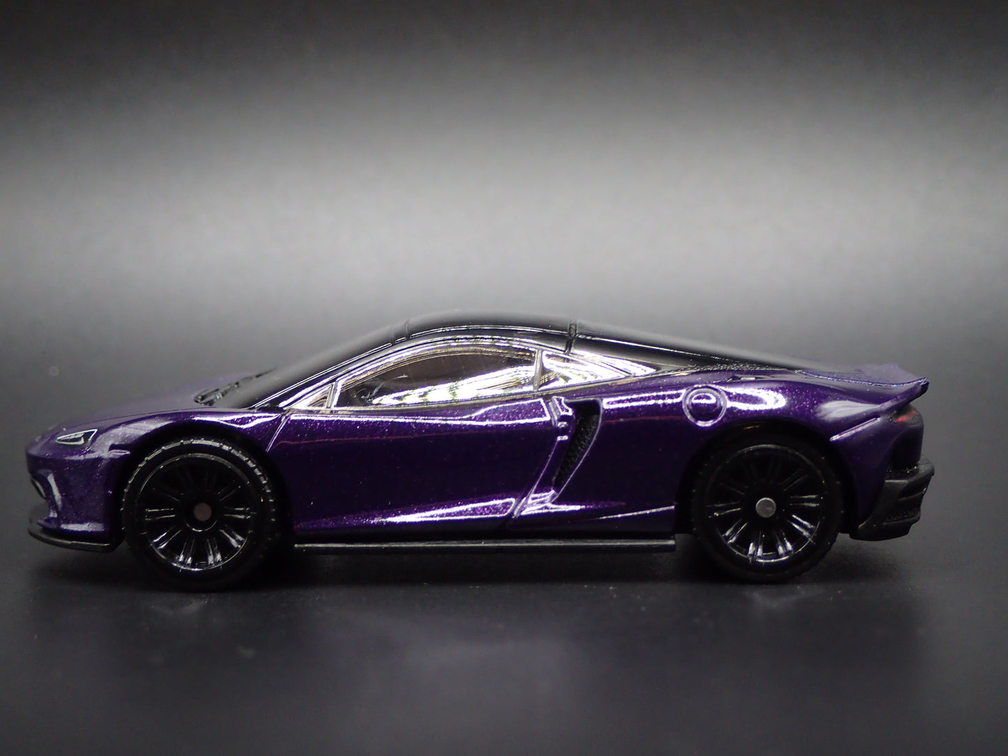 2024-2026 MCLAREN GTS PURPLE SUPER CAR 1:64 SCALE DIECAST MODEL CAR