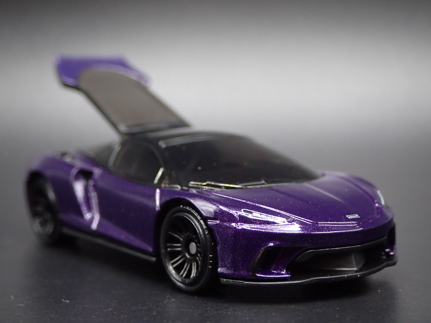 2024-2026 MCLAREN GTS PURPLE SUPER CAR 1:64 SCALE DIECAST MODEL CAR