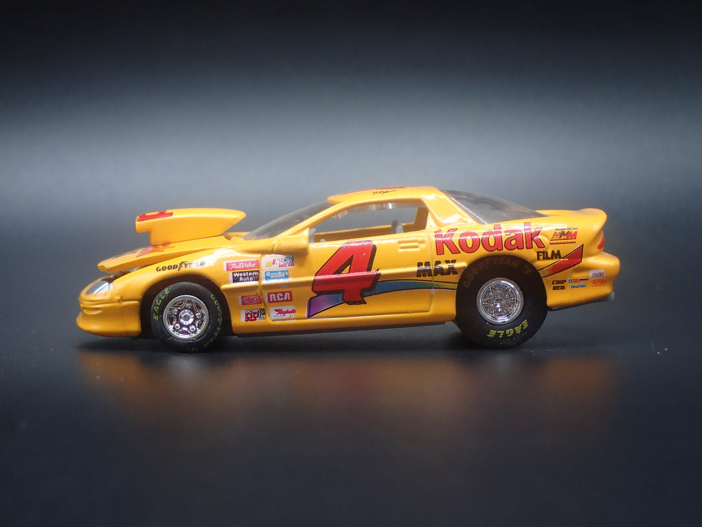 1996 96 CHEVY CHEVROLET CAMARO 4 BOBBY HAMILTON NASCAR 1:64 SCALE DIECAST CAR