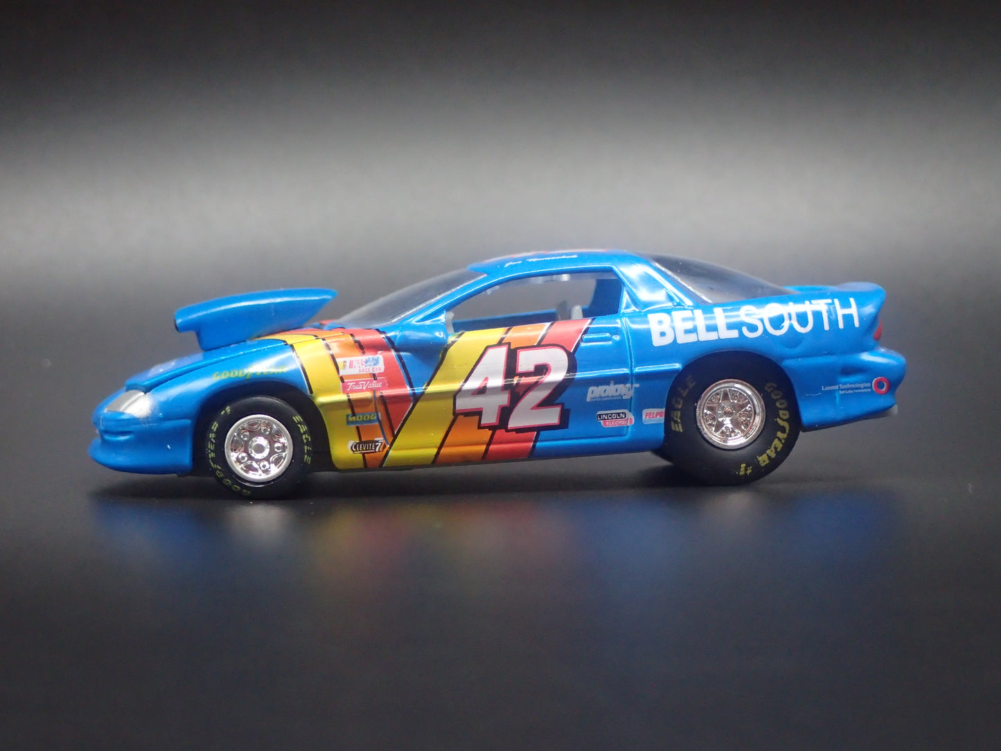 1996 96 CHEVY CHEVROLET CAMARO 42 JOE NEMECHEK NASCAR 1:64 SCALE DIECAST CAR