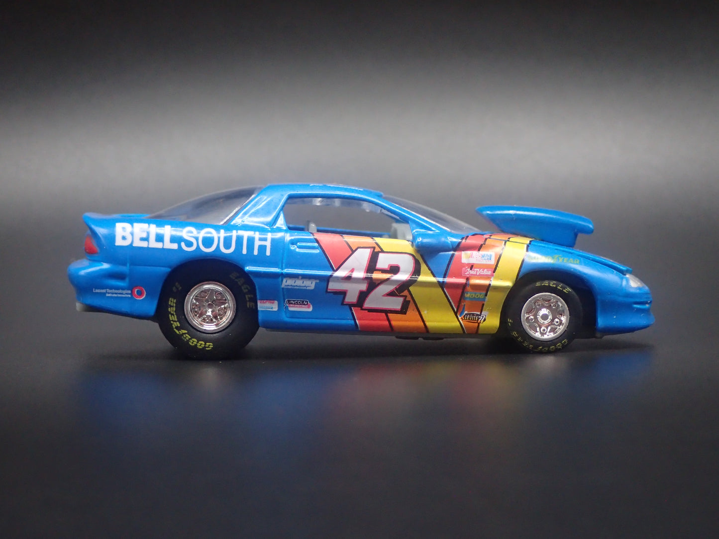 1996 96 CHEVY CHEVROLET CAMARO 42 JOE NEMECHEK NASCAR 1:64 SCALE DIECAST CAR