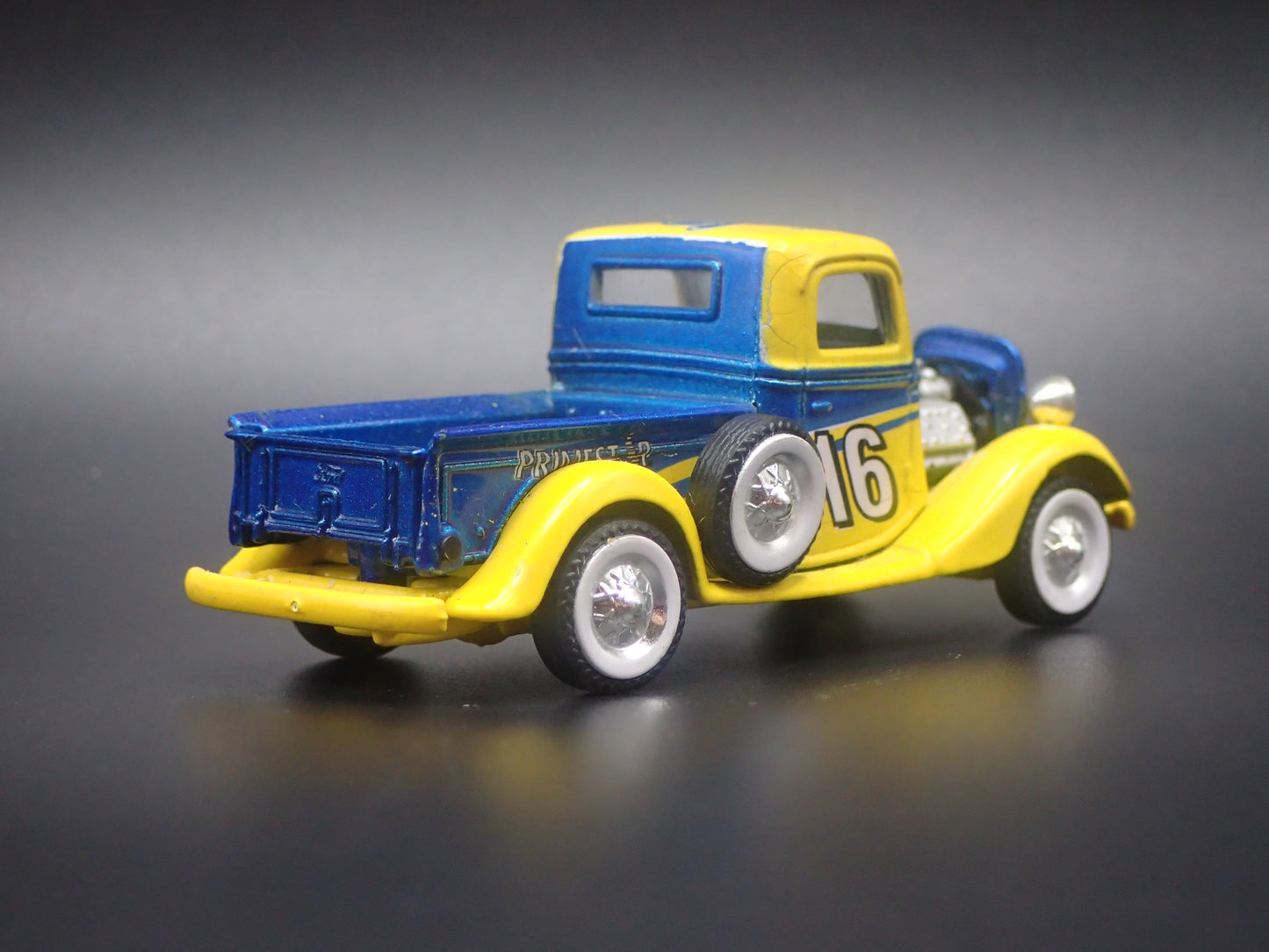 1935 35 FORD PICKUP TRUCK 16 TED MUSCRAVE NASCAR BARN FIND 1:64 SCALE MODEL CAR