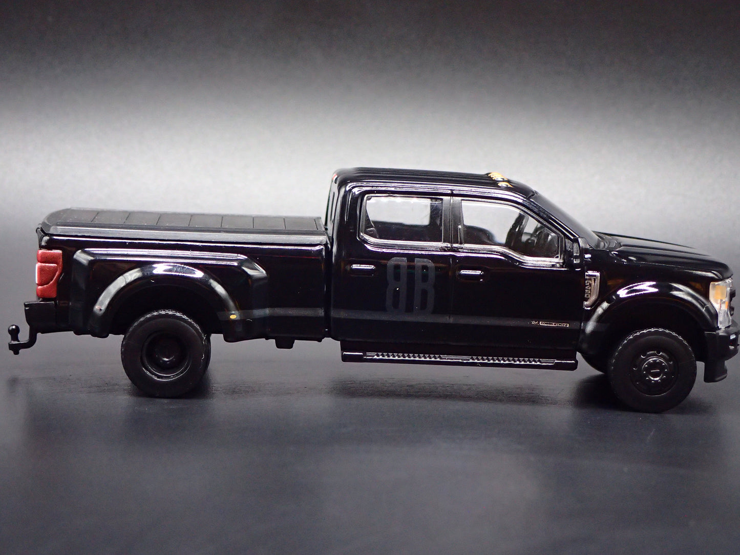 2017-2022 FORD F450 XL SUPER DUTY DUALLY TRUCK w HITCH 1:64 SCALE DIECAST CAR