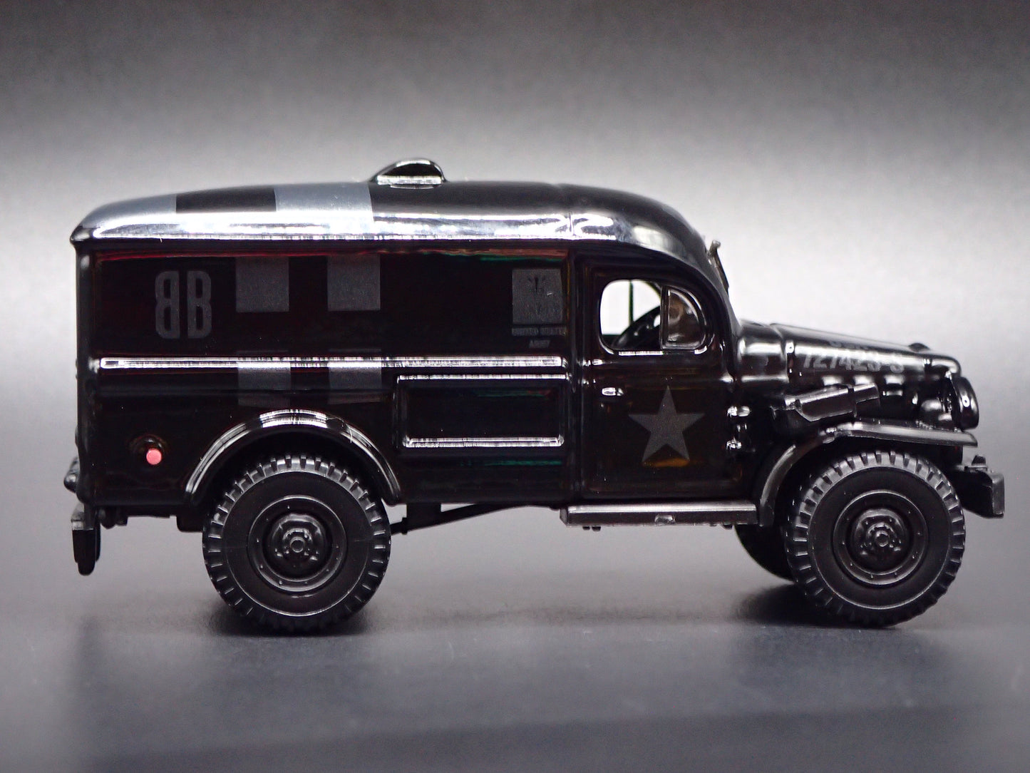 1944 44 DODGE WC54 AMBULANCE BLACK 1:64 SCALE DIECAST MODEL CAR