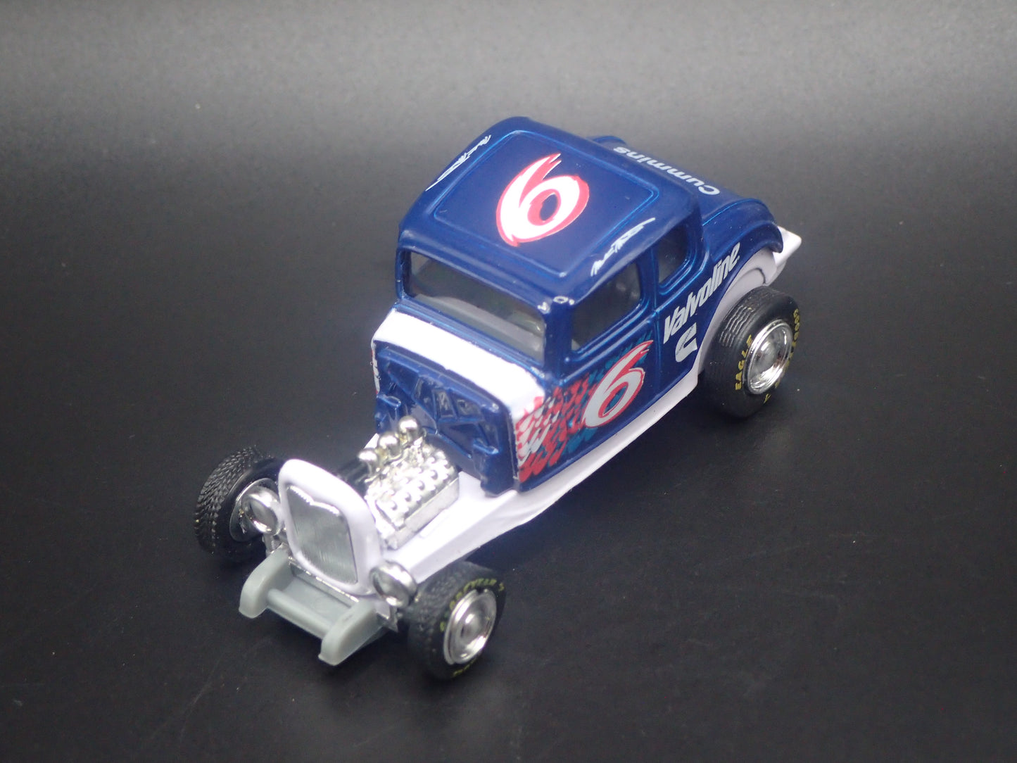 1932 32 FORD HIGHBOY 6 MARK MARTIN NASCAR 1:64 SCALE DIECAST MODEL CAR