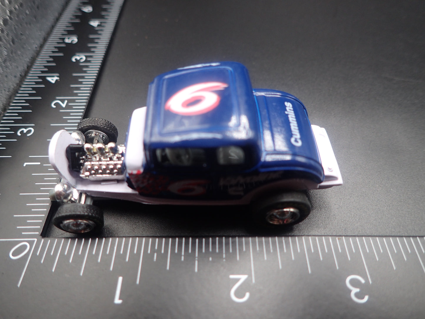 1932 32 FORD HIGHBOY 6 MARK MARTIN NASCAR 1:64 SCALE DIECAST MODEL CAR