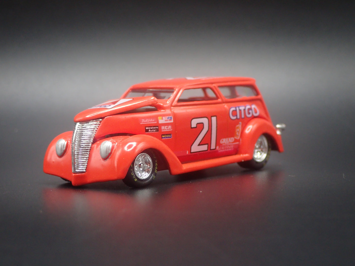 1937 37 FORD BOXOTICA CUSTOM HOT ROD 21 MICHAEL WALTRIP 1:64 SCALE MODEL CAR