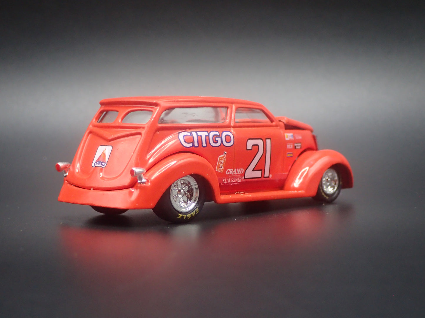 1937 37 FORD BOXOTICA CUSTOM HOT ROD 21 MICHAEL WALTRIP 1:64 SCALE MODEL CAR