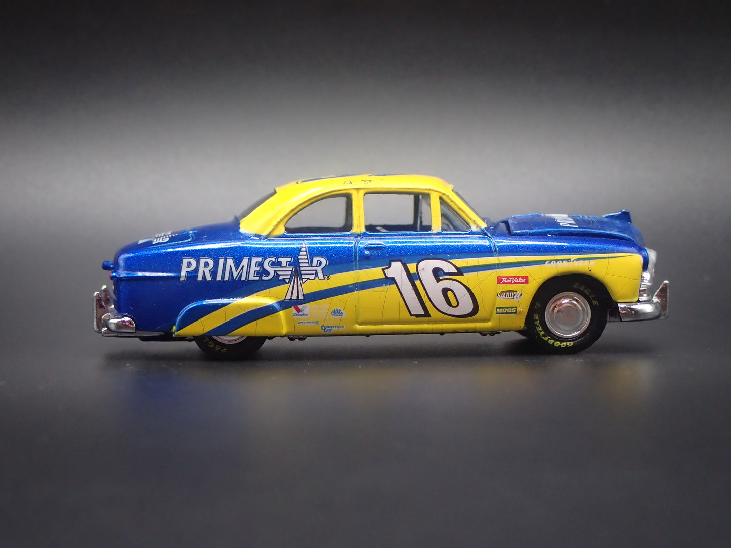 1949-1951 FORD COUPE SHOE BOX 16 TED MUSGRAVE NASCAR BARN FIND 1:64 SCALE DIECAST CAR