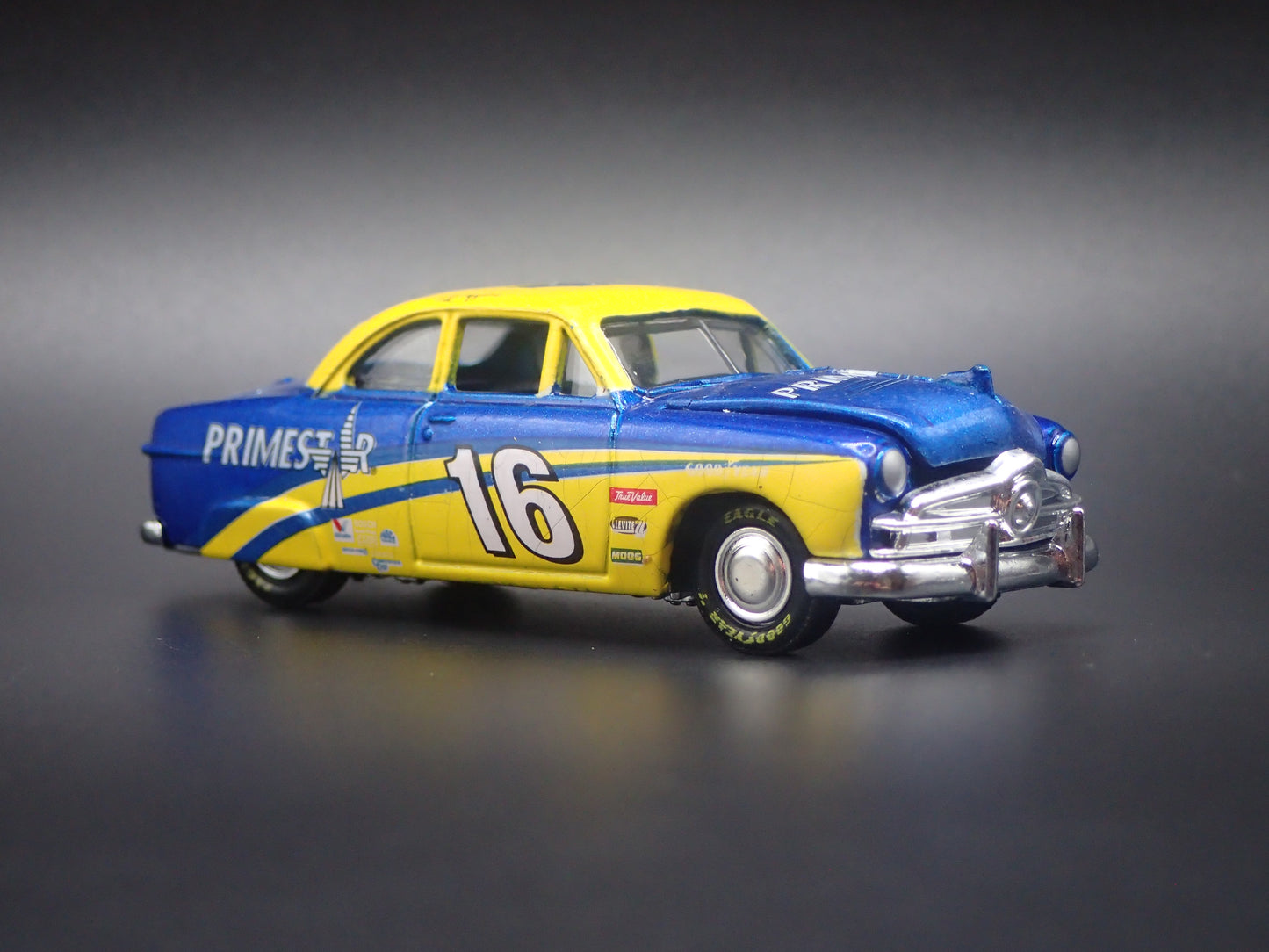 1949-1951 FORD COUPE SHOE BOX 16 TED MUSGRAVE NASCAR BARN FIND 1:64 SCALE DIECAST CAR