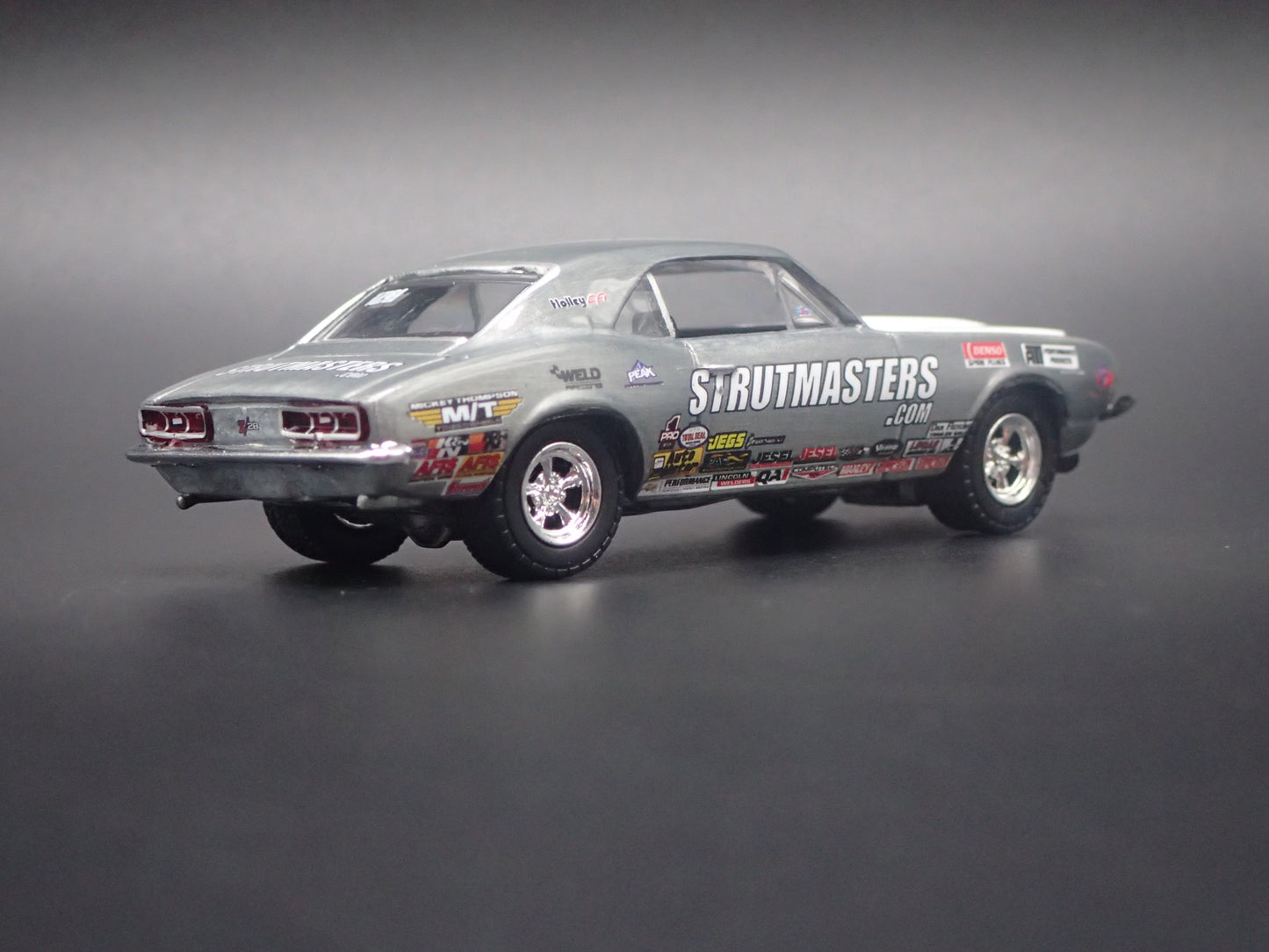 1969 69 CHEVY CHEVROLET CAMARO Z28 STRUTMASTERS 1:64 SCALE DIECAST MODEL CAR