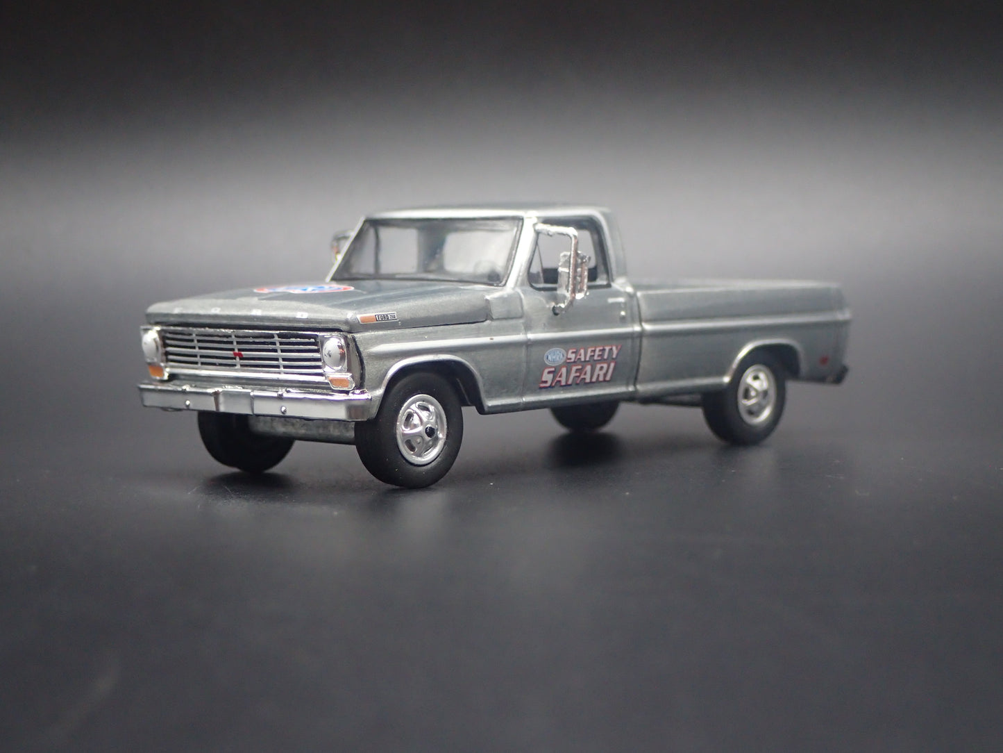1969 69 FORD F250 PICKUP TRUCK w HITCH NHRA 1:64 SCALE DIORAMA DIECAST MODEL CAR