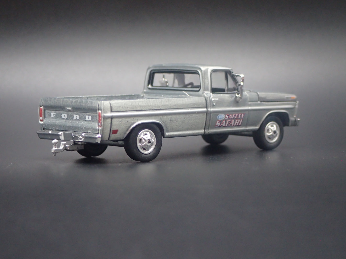 1969 69 FORD F250 PICKUP TRUCK w HITCH NHRA 1:64 SCALE DIORAMA DIECAST MODEL CAR