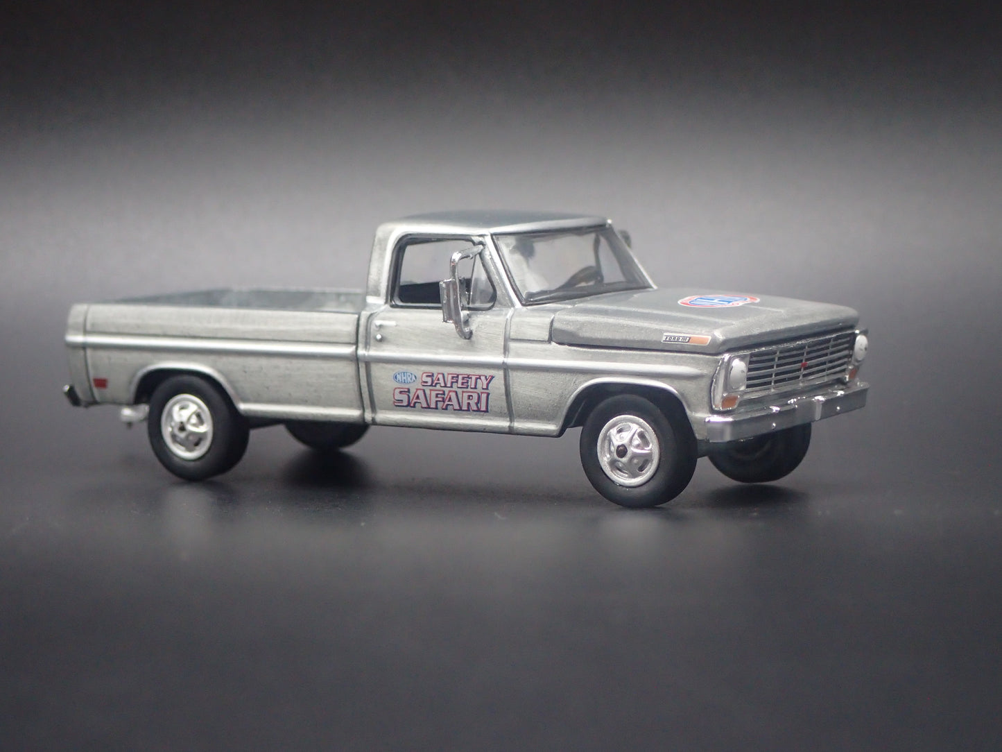 1969 69 FORD F250 PICKUP TRUCK w HITCH NHRA 1:64 SCALE DIORAMA DIECAST MODEL CAR