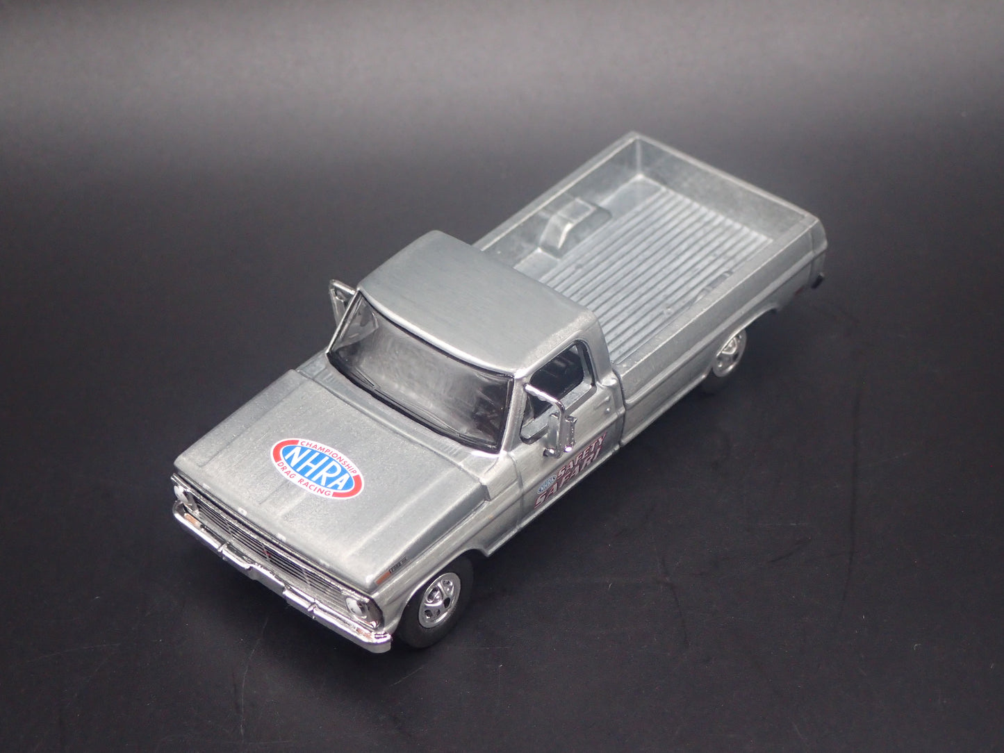 1969 69 FORD F250 PICKUP TRUCK w HITCH NHRA 1:64 SCALE DIORAMA DIECAST MODEL CAR