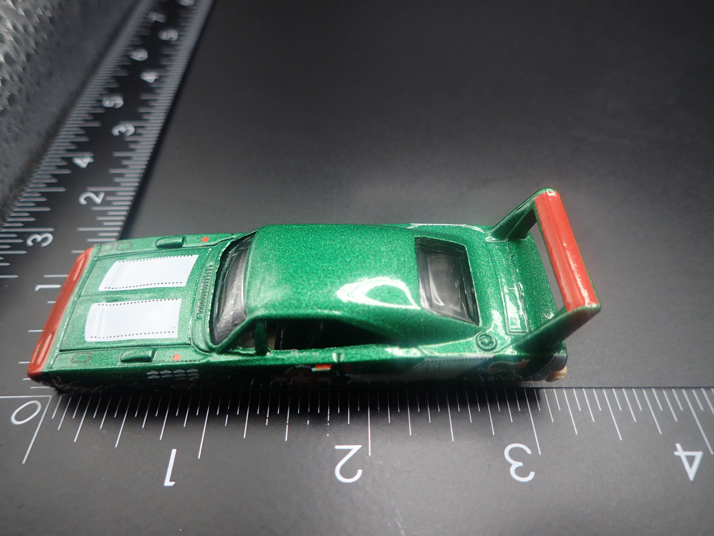 1969 69 DODGE CHARGER DAYTONA GREEN 1:64 SCALE COLLECTIBLE DIECAST MODEL CAR