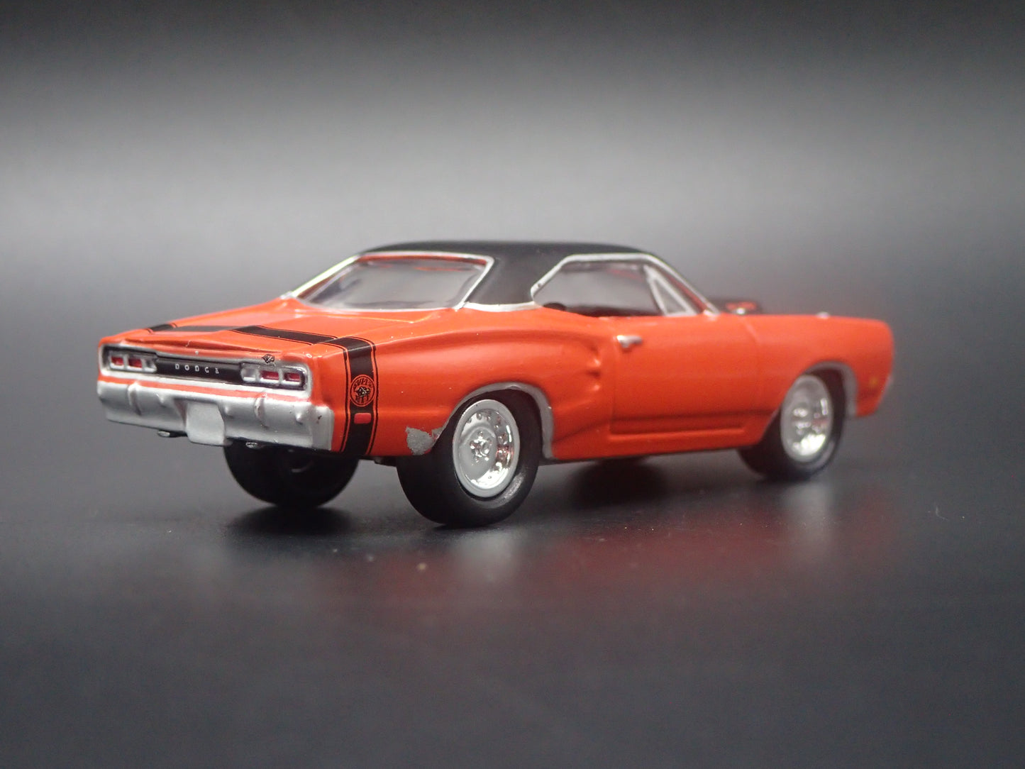 1969 69 DODGE SUPER BEE ORANGE 1:64 SCALE COLLECTIBLE DIECAST MODEL CAR