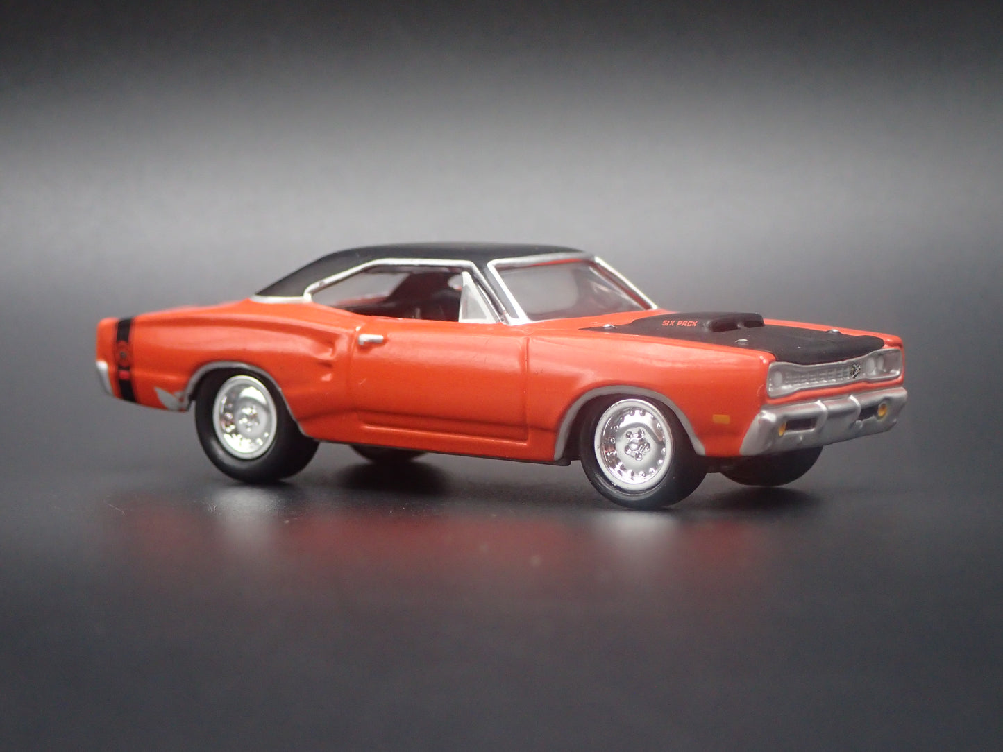 1969 69 DODGE SUPER BEE ORANGE 1:64 SCALE COLLECTIBLE DIECAST MODEL CAR