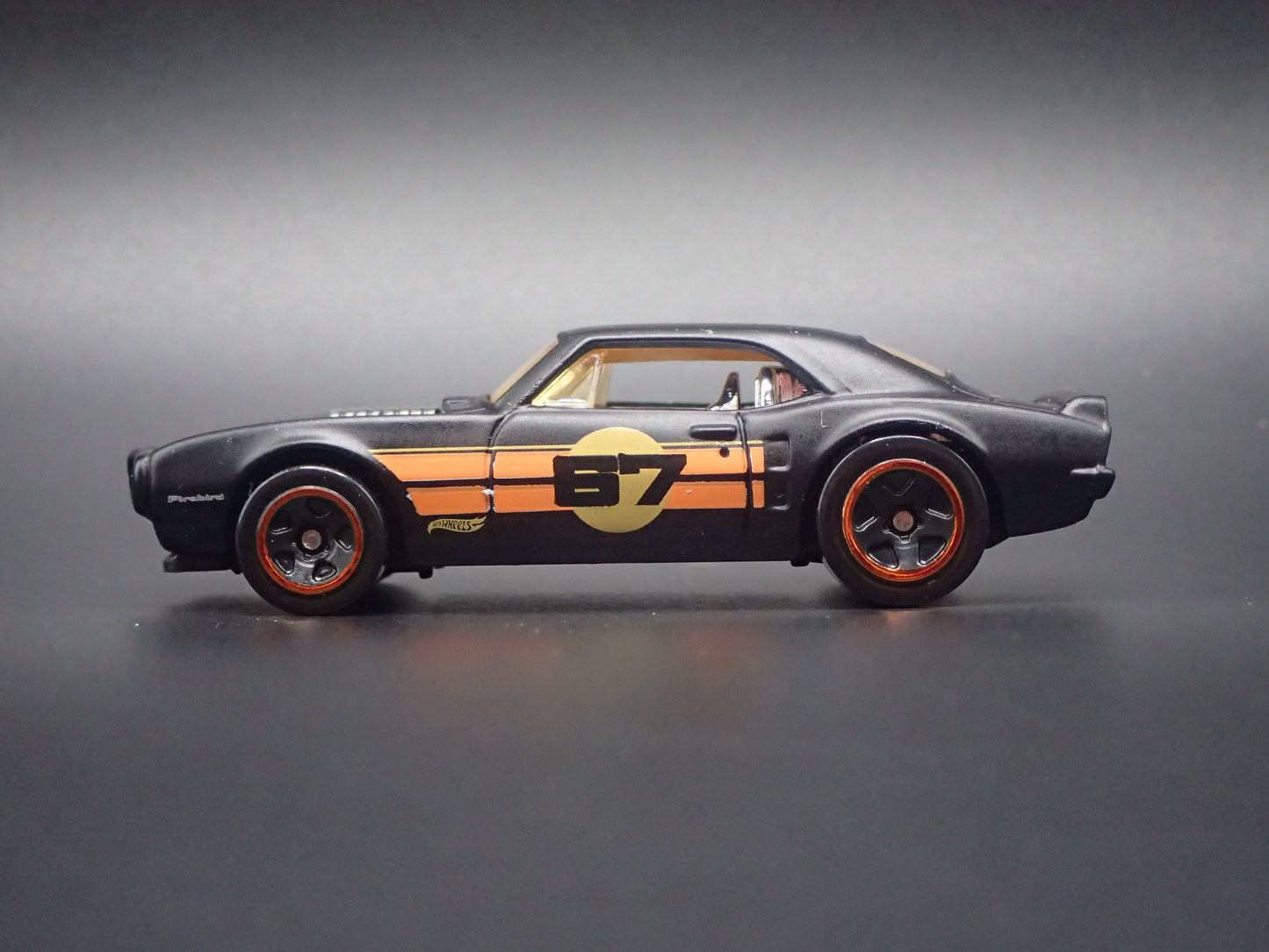 1967 67 PONTIAC FIREBIRD BLACK 1/64 SCALE COLLECTIBLE DIORAMA DIECAST MODEL CAR