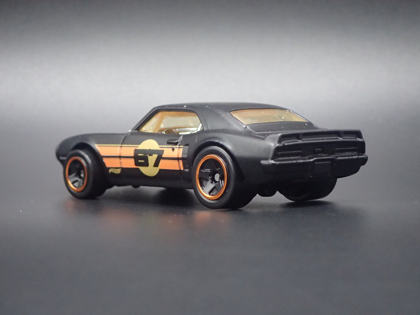 1967 67 PONTIAC FIREBIRD BLACK 1/64 SCALE COLLECTIBLE DIORAMA DIECAST MODEL CAR